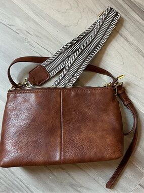 Brown Leather Crossbody Bag with Patterned Strap